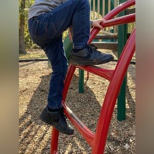 Nike Kids Black Sneakers Sz 4.5